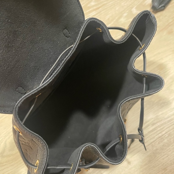Perfect condition Montsouris Louis Vuitton backpack! - Picture 6 of 7